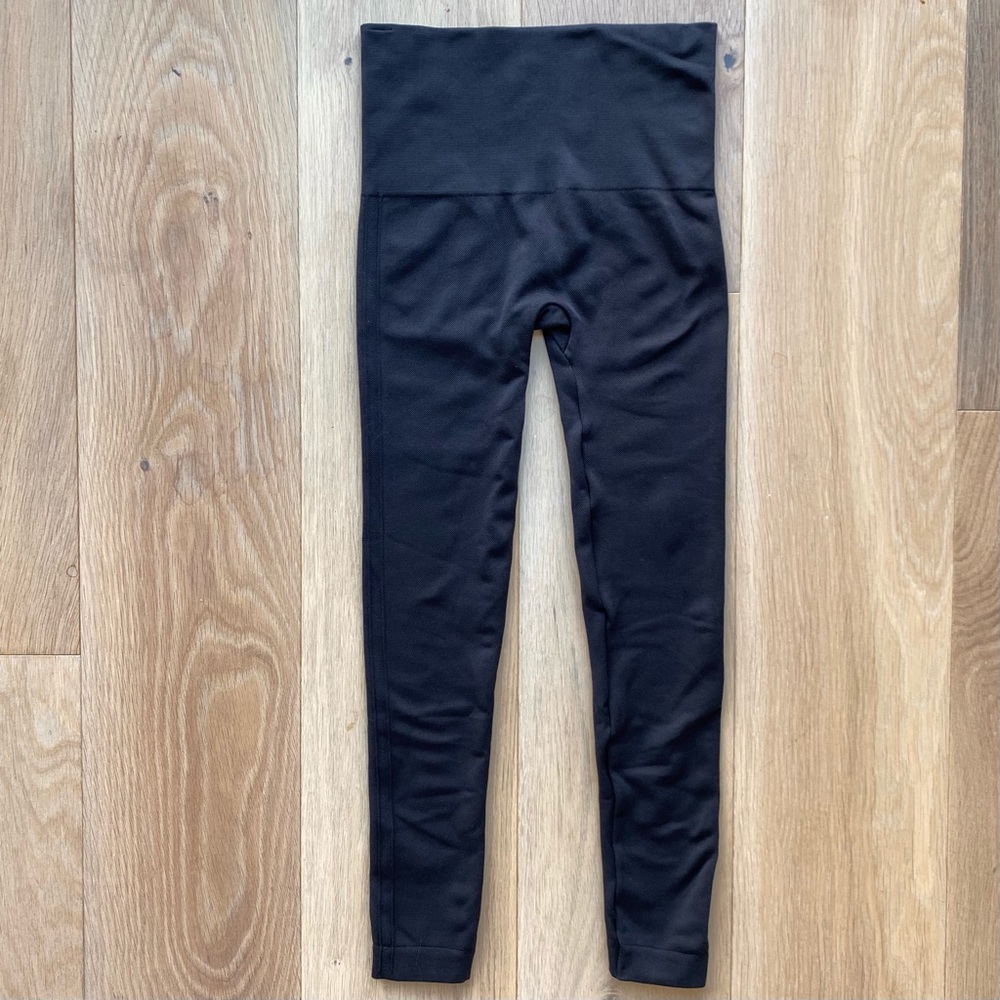 Spanx Look At Me Now Seamless Black Leggings XS